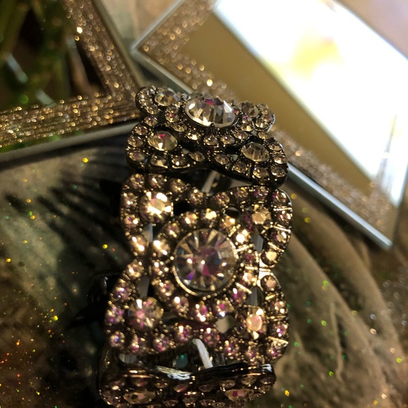 Apple Watch 44mm NWOT Rhinestone wristlet